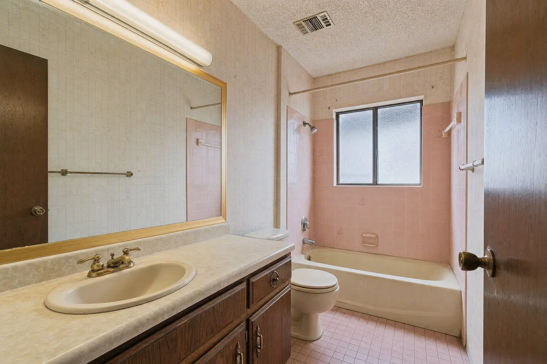 Before - Master Bath Remodel